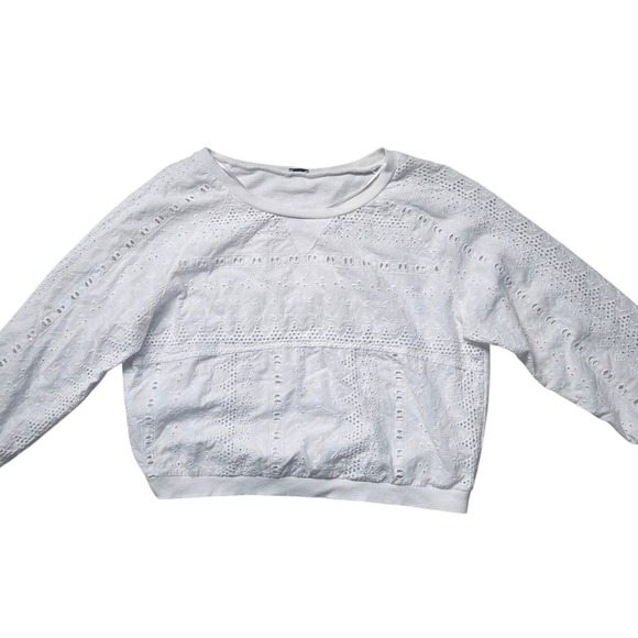 Pimkie Tops - Pimkie White Eyelet Lace Long Sleeve Top‎ Cozy Soft Coquette Feminine Crewneck